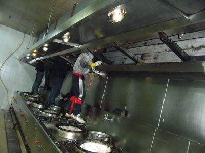 油煙管道滅火裝置安裝、深圳油煙管道清洗、深圳化糞池清理、深圳下水道疏通